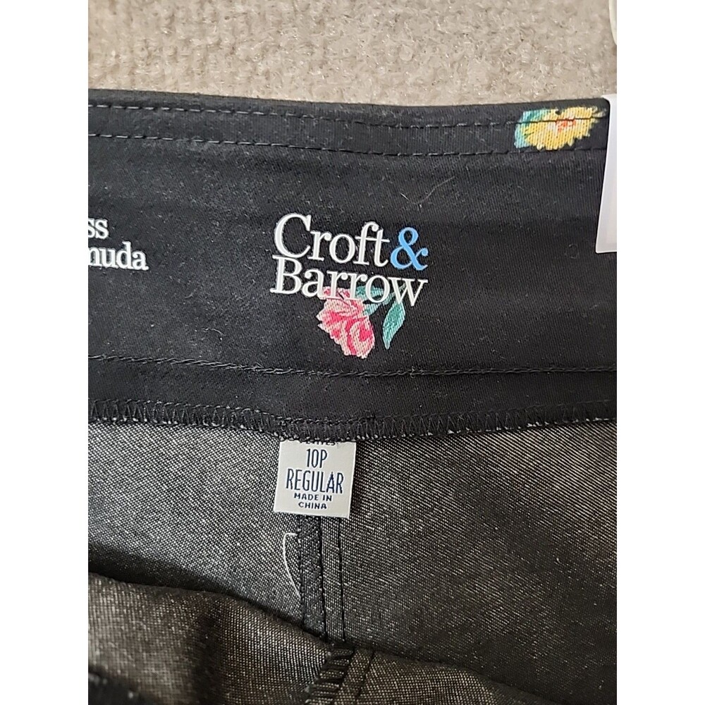 Croft Barrow Effortless Stretch Bermuda Shorts Womens 10 Petite Black Floral NEW - Picture 7 of 10
